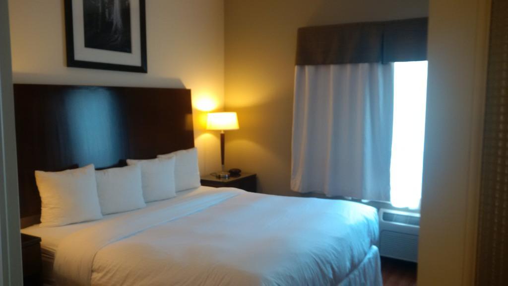 Sigma Inn & Suites Hudson'S Hope Hudson Hope 외부 사진