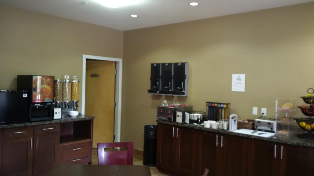 Sigma Inn & Suites Hudson'S Hope Hudson Hope 외부 사진