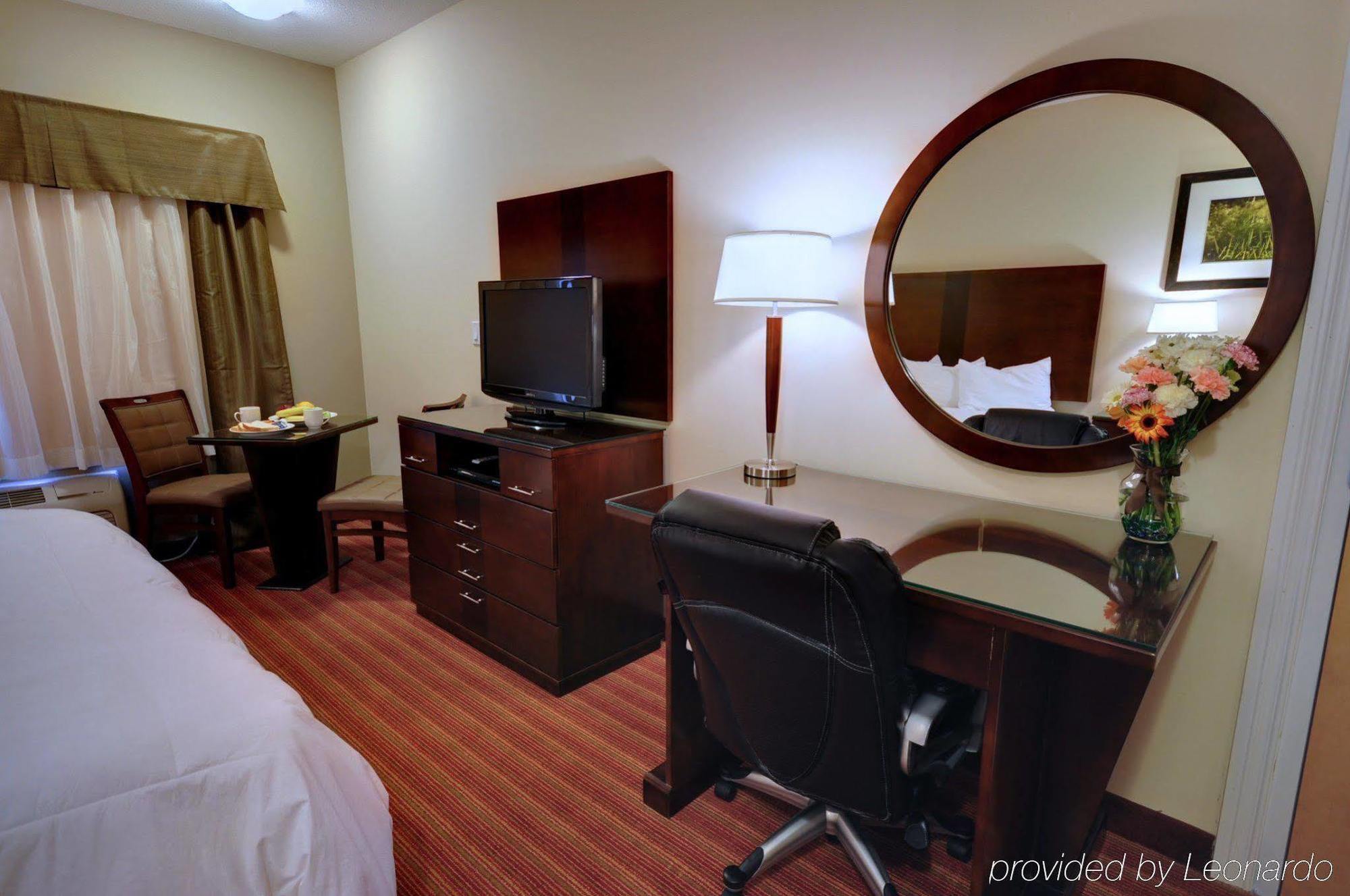 Sigma Inn & Suites Hudson'S Hope Hudson Hope 객실 사진